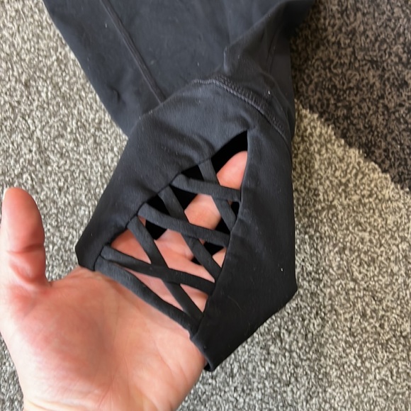 Prana black Capris Womens Large - Picture 2 of 5